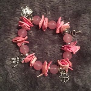 Stylish shell and bead charm bracelet